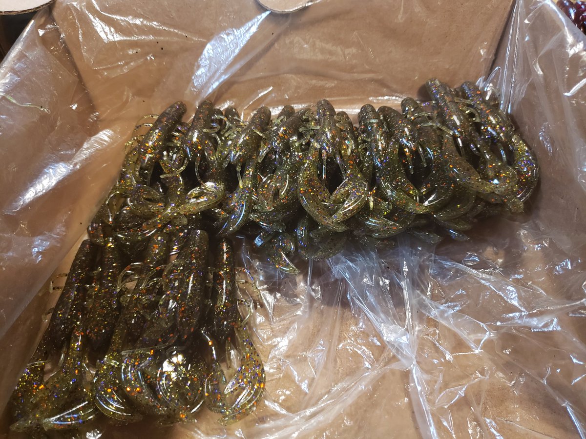 We are making doughnuts!! We mean Fruitcake...we mean Coffin Craws in Fruitcake #bassfishing #reapyourlimits