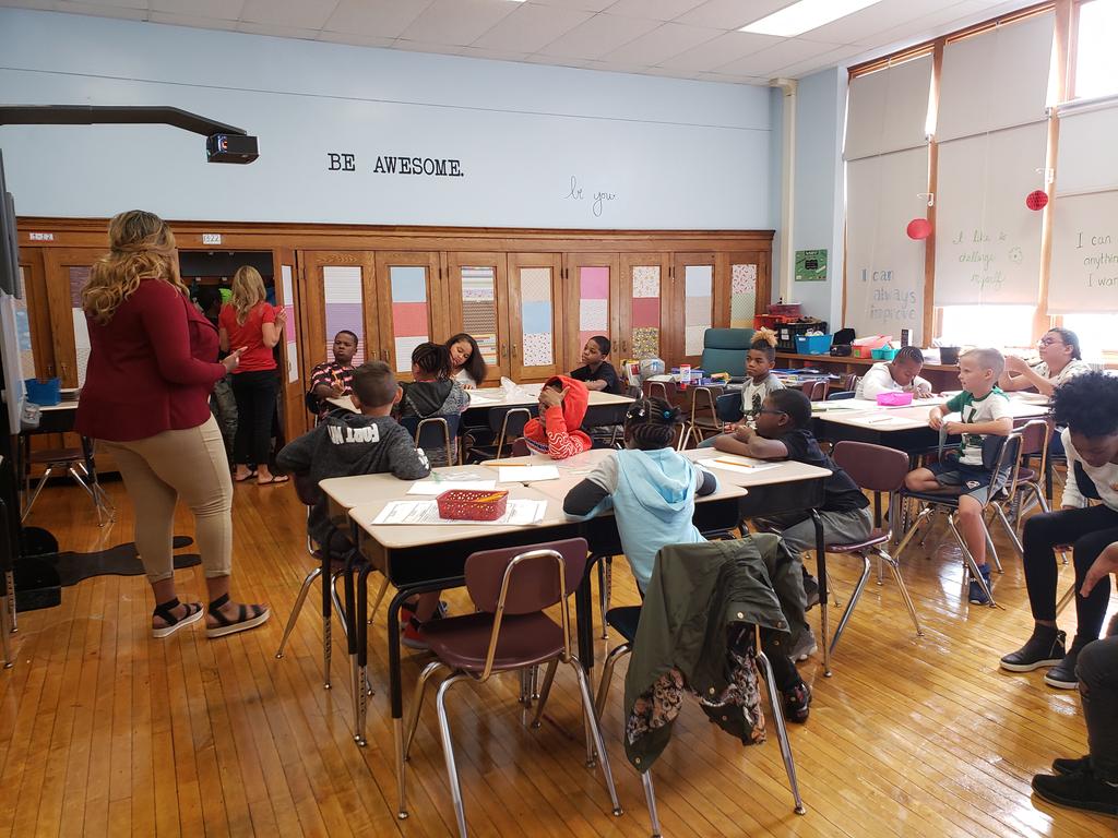 SCSDEnrichment's tweet image. 4th and 5th grade at Van Duyn welcome in the school year.@SyracuseSchools @EvaDivaWilliams @VanDuynChamps