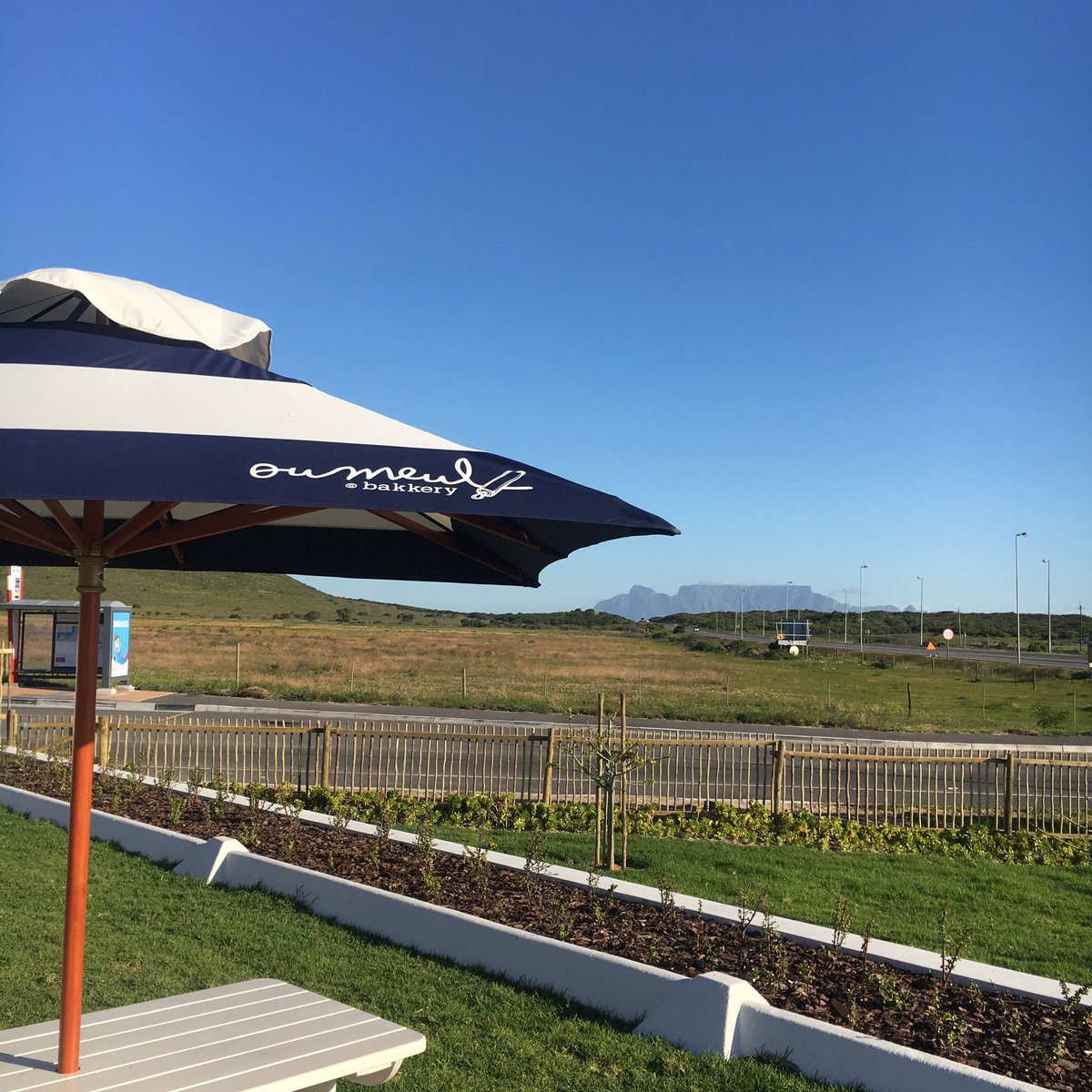 <a href="/WestCoastWaySA/">𝗪𝗘𝗦𝗧 𝗖𝗢𝗔𝗦𝗧 𝗪𝗔𝗬</a> spent the day exploring/researching the West Coast. Such gems to be found. <a href="/KhwattuSan/">!Khwa ttu</a> <a href="/DarlingBrew/">Darling Brew</a> Darling Olives <a href="/WestCoastFossil/">The West Coast Fossil Park</a> and ending with coffee at <a href="/oumeulbakkery/">Ou Meul Bakkery</a> Melkbos. Go explore!