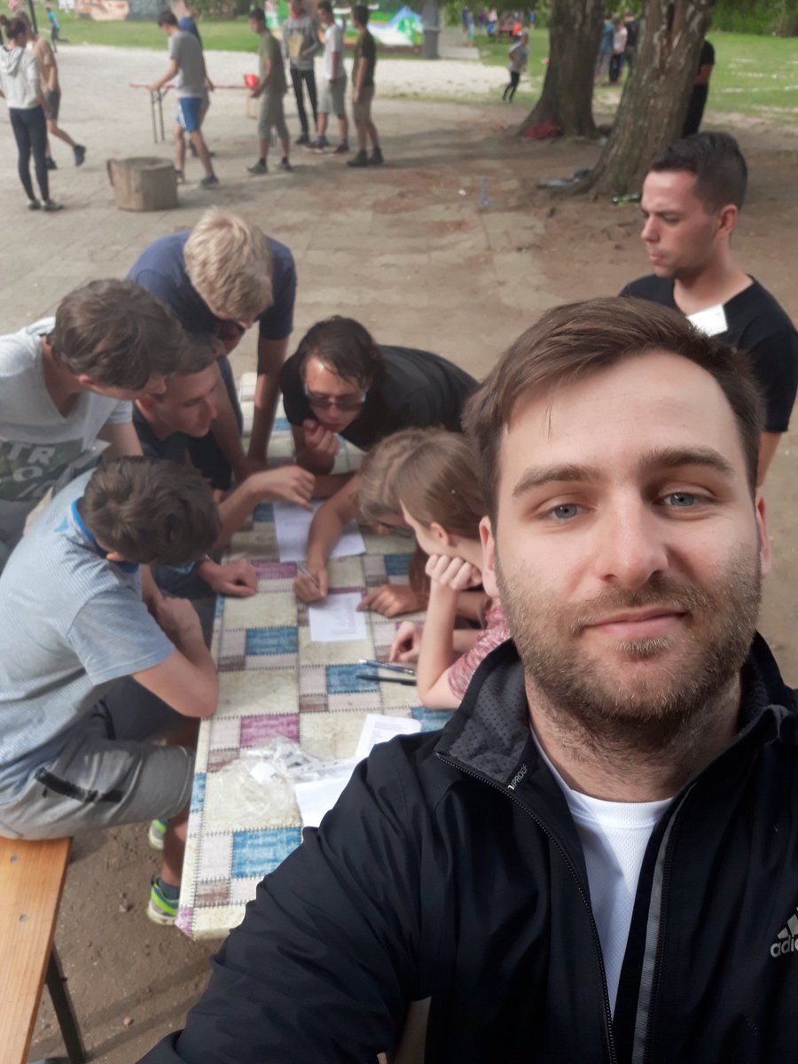 CCubka's tweet photo. Víte, co je děsváček, ničišoust nebo saňotluk? Studenti na #SeznamovakFIT většinou taky nikoliv... #includestdio #includehash https://t.co/3PYkCWU6cw