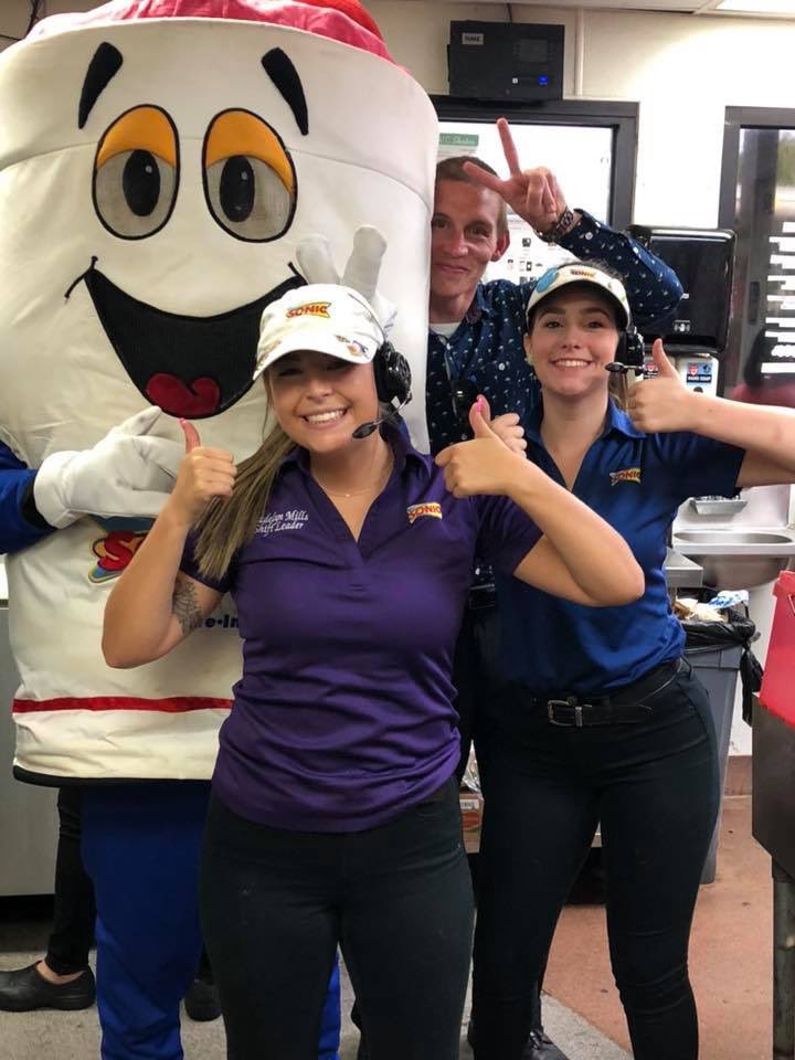 madelynmmills73's tweet photo. Had so much fun last night supporting Gilbert high school and working with such an amazing team. Also finally made my debut on television ๐ค๐ #beatlexington #wachfox #soniccrew https://t.co/TLJnzcpii9