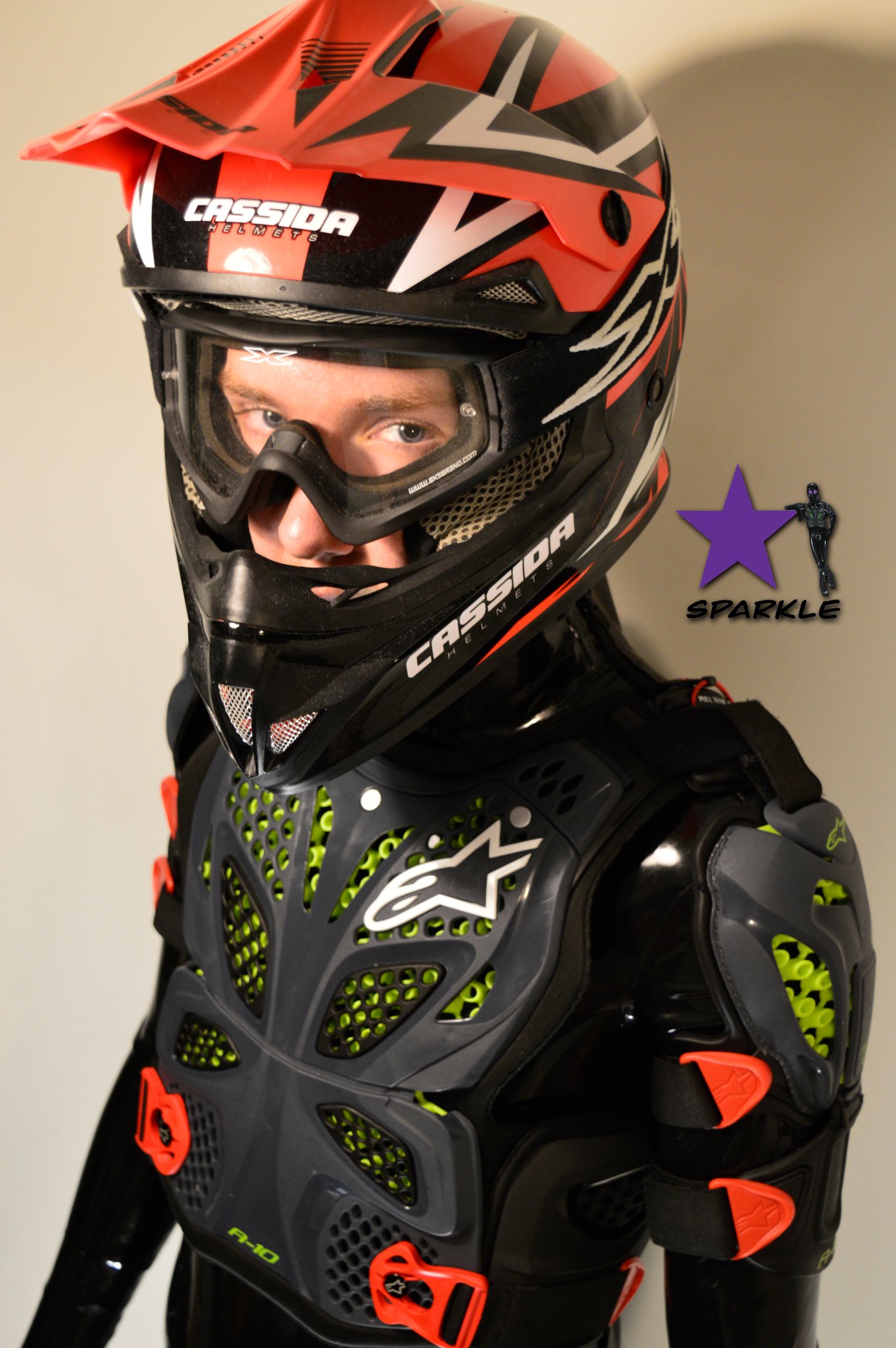 1 pic. Getting ready for folsom already! only 6 days left, sooo hyped up!?? #rubber #latex #crossgear