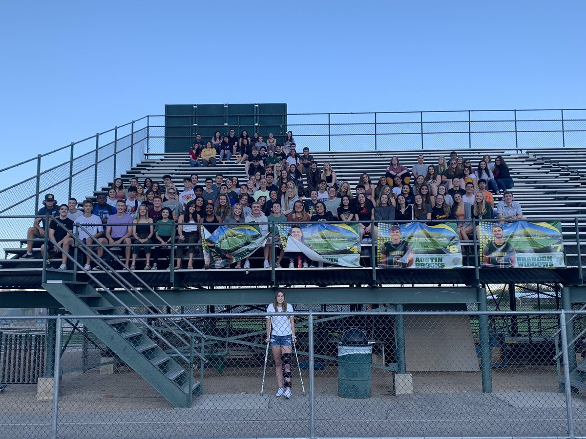 cdostugo's tweet photo. senior sunrise: class of ‘20😎🌅 https://t.co/veIZGwt69C