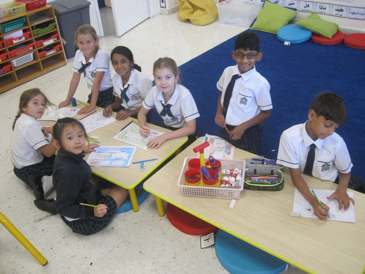 JPS_Year4's tweet photo. After a busy three days in #JPSyear4, the children (and teachers!) are hopefully having a restful start to the weekend. Happy weekend all! Here are a few more photos from the start of term! #happyweekend #JPSfun https://t.co/U8eoZQ883c
