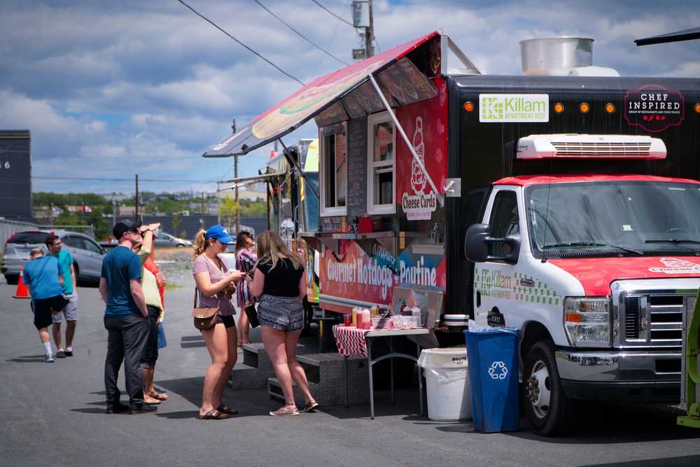 Cheese Curds Dogs tweet media