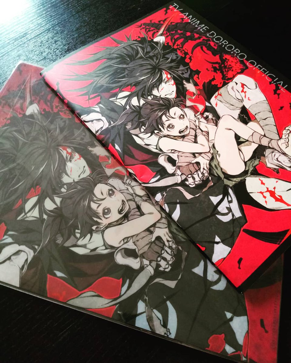 HarutoBooksFR's tweet photo. En attendant que nous reprenions un jour les reviews sur le site, voici un aperçu du doujinshi "TV ANIME DORORO OFFICIAL TRIBUTE BOOK" vendu durant le C96!
Beaucoup d'illustrateurs rendent hommage à la licence, comme par ex. Shirow Miwa, Range Murata, Daruma Matsuura ou LAM. https://t.co/cklKVZYl3E