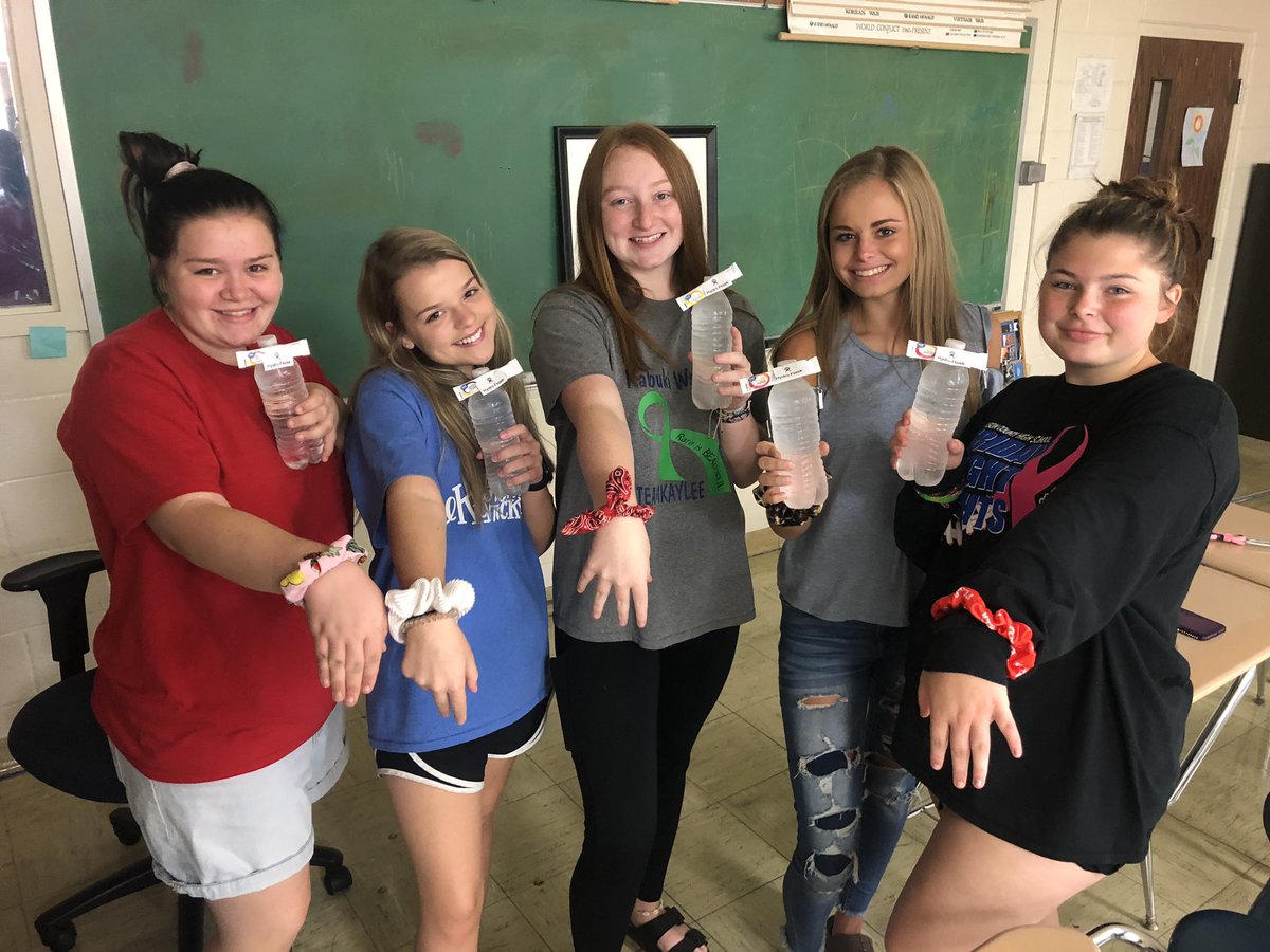 shanbroberts's tweet photo. Itโs VSCO Day at MCHS! Join FCCLA today!! #fcclarecruitmentweek #mchsfccla #savetheturtles #sksksksksk https://t.co/pBXDKgKPQ0