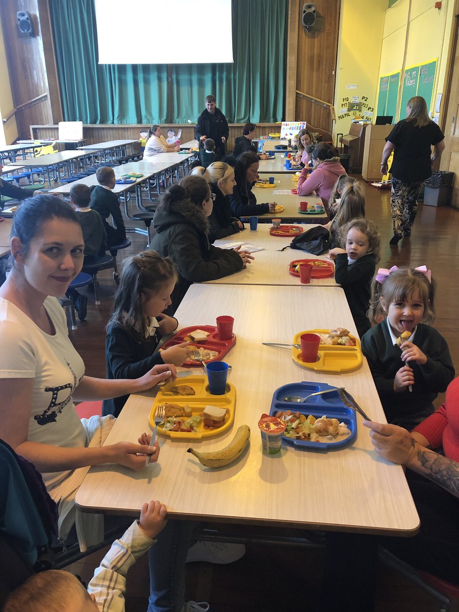 MrsBennett123's tweet photo. Lunch times at Fernielea! @FernieleaSchool https://t.co/Bpq9sww8fk