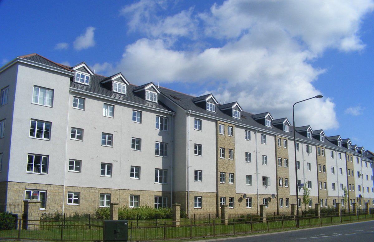 MACBathgate's tweet photo. Martin &amp; Co present to the market, this fantastic 3 bedroom fully furnished penthouse apartment. For more details go to https://t.co/AJR7ChIvEq 

Or visit our website at https://t.co/KRG40GYaOQ https://t.co/q4QUSUKCgu