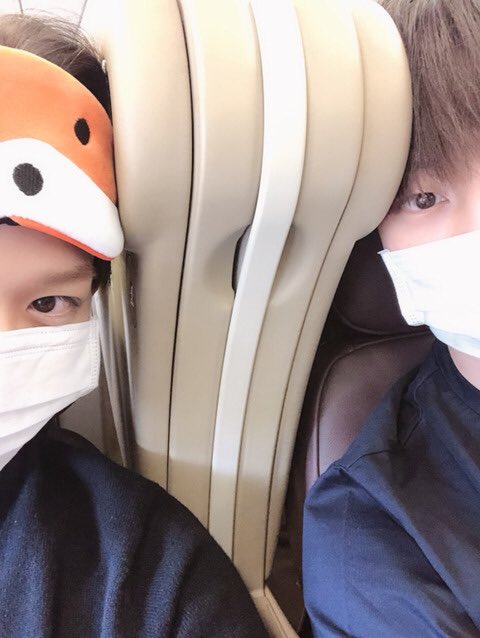 urong__cha's tweet photo. 2년 전 오늘                              1년 전 오늘 https://t.co/8igBzymXSJ