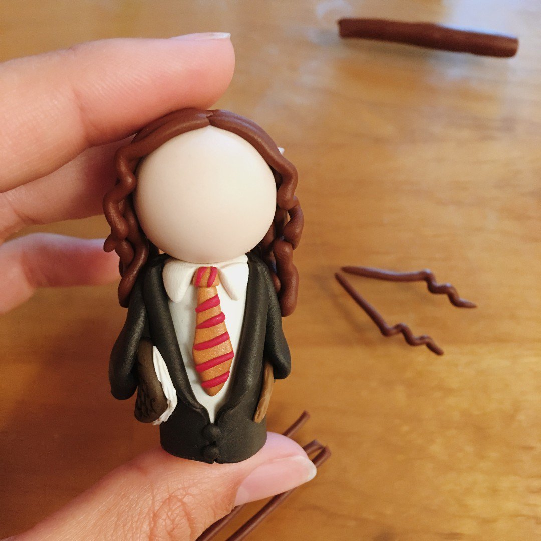 AmaliaAnns's tweet photo. Can you guess who this work in progress is? https://t.co/VcWl64Ypjw