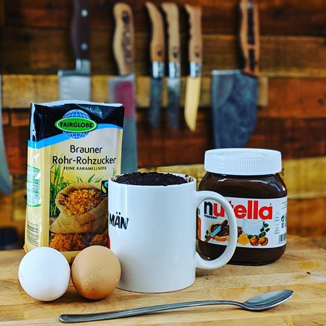 PommesMaen's tweet image. Schon mal einen Kuchen in der Tasse gebacken, in nur einer Minute? Rezept auf dem Pommes Män Kanal 😁👍 #tassenkuchen #pommesarmy #foodporn #omnomnom #rezept #backen ift.tt/2NQYdxP