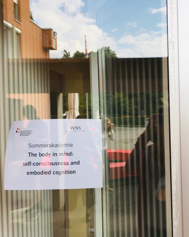 PLanillos's tweet image. Impressed by the interaction of the students at the WSS #sommerakademy The body in mind. The explainend my paper better than me 😮
Also interesting discussions at the coffee break about #PredictiveCoding and #RL in the brain
@BignaLen