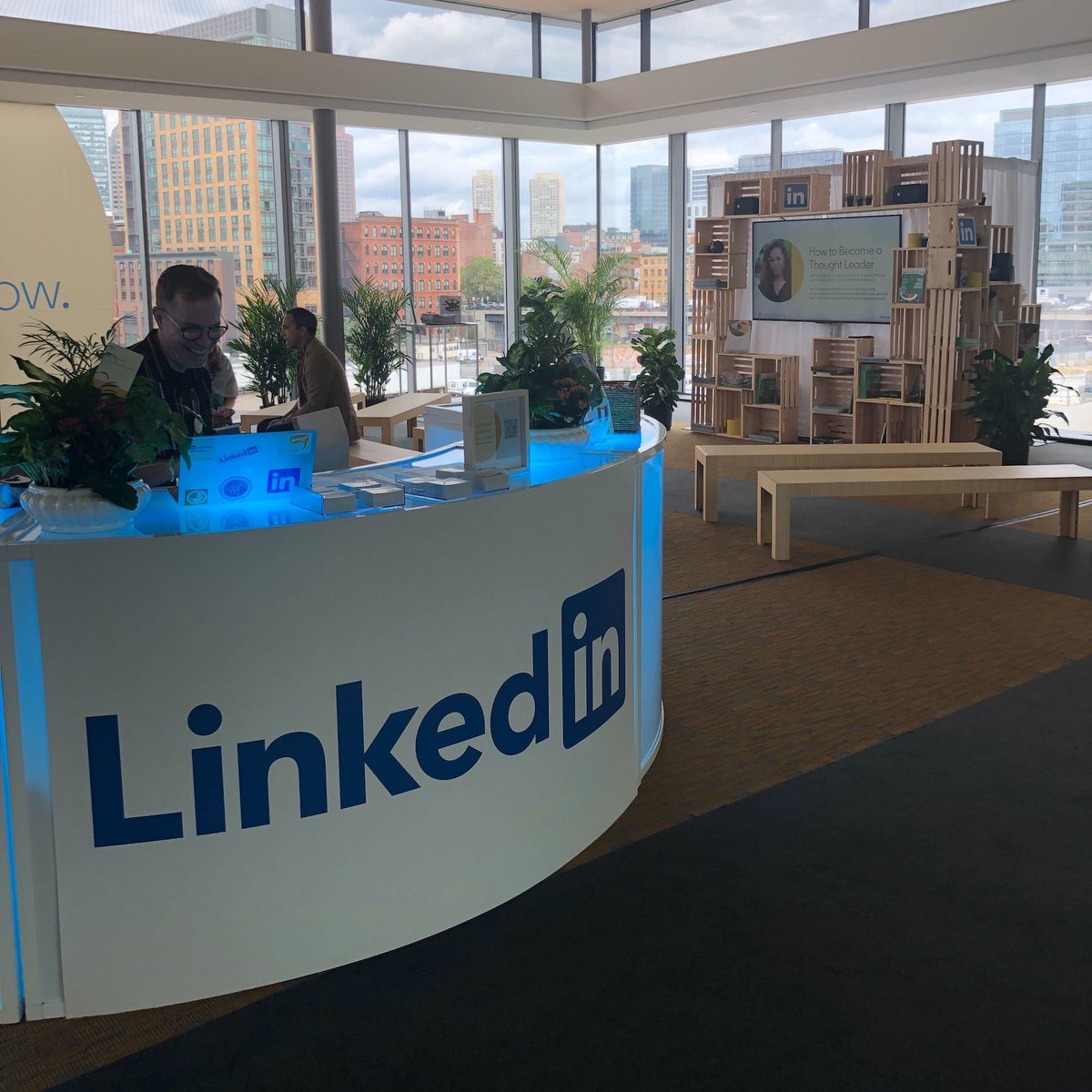 Day #3 of <a href="/INBOUND/">INBOUND</a> and we spotted #Appspace customer <a href="/LinkedIn/">LinkedIn</a> showing off its marketing solutions (and #digitalsignage). Have a great #INBOUND19