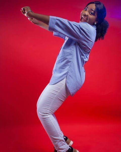 CrownFMOnitsha_'s tweet photo. Happy birthday Mercy Chinwo!! 

#NP || ▶ 'Bor Ekom' - @MMercychinwo

#Drive947 | w. @IFEontheMIC https://t.co/yFPxyrLbUh