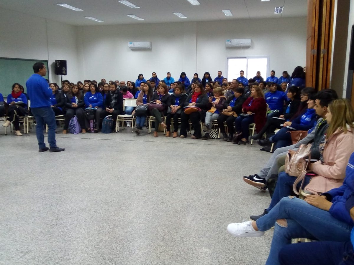 #AHORA | ENCUENTRO PROVINCIAL DE COORDINADORES INSTITUCIONALES, MAESTROS Y EDUCADORES COMUNITARIOS DE LOS PROGRAMAS CAI Y CAJ.
<a href="/UrtubeyJM/">Juan Manuel Urtubey</a> <a href="/fguillesaavedra/">GUILLERMO SAAVEDRA</a> <a href="/patriciapinasco/">Patricia Pinasco</a> <a href="/MEducacionSalta/">Ministerio de Educación de Salta</a> <a href="/AlancayDel/">CAROLINA ALANCAY</a> <a href="/Tomandolaposta1/">Tomando La Posta - CPPS</a>