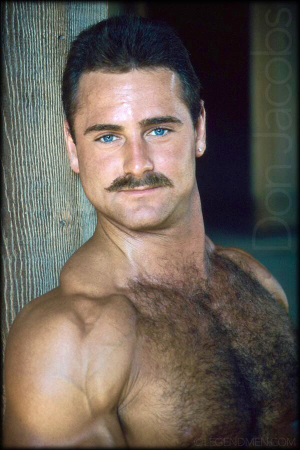 LegendMen.com tweet media