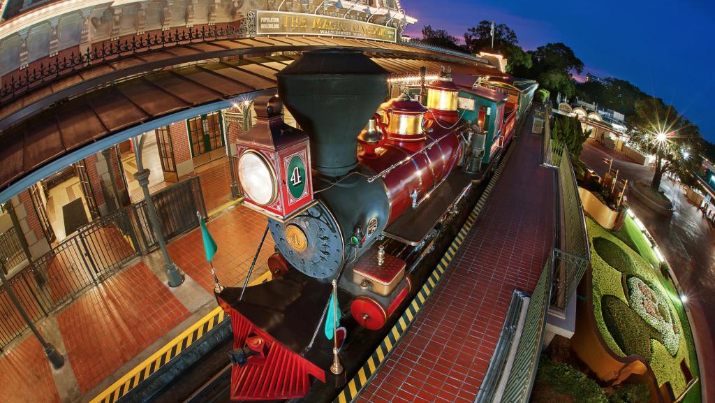 Hot tip for the Walt Disney World Railroad – Main Street, U.S.A. disneyways.com/2019/09/04/hot…