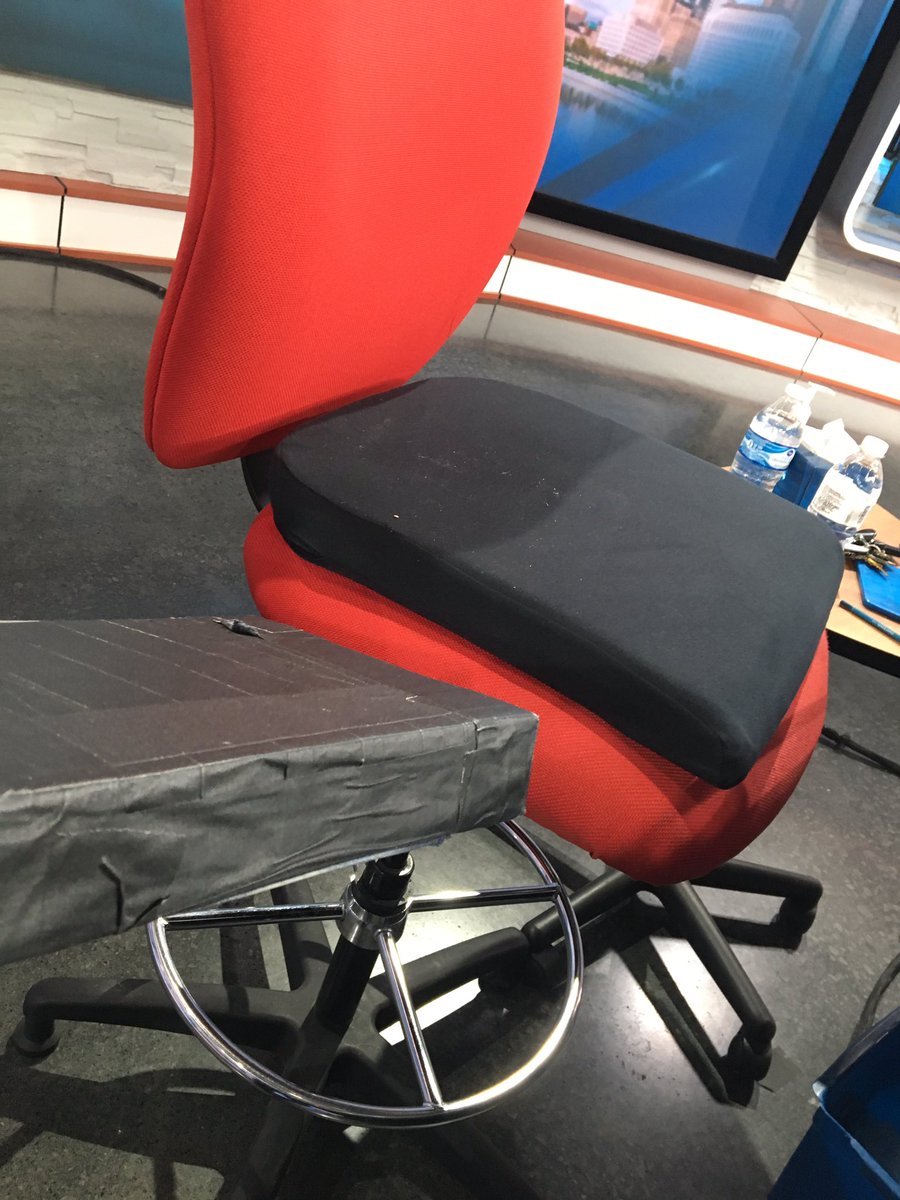 Whoop whoop 🙌🏾.. look what we got in the studio to replace my phone book.. haters like <a href="/JayRichardson99/">JAY RICHARDSON</a> and <a href="/obiestillwell32/">Obie Stillwell</a> gone call it a booster seat.. I call it comfort 😎 <a href="/wsyx6/">WSYX ABC 6</a> <a href="/TheFeverABC6/">THE Football Fever</a>