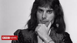 crockpics's tweet photo. The legendary Freddie Mercury was born September 5, 1946 in Stone Town, Tanzania. https://t.co/LAHBwvmuFH