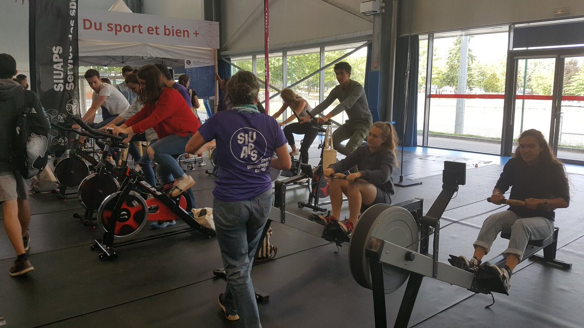 RennesUniv's tweet photo. Envie de #sport pour la rentrée ? Le #siuaps vous propose plus de 40 activités sportives, préinscription jusqu'au 7 septembre via https://t.co/Pd59slaahe. Le plus dur c'est de choisir ! ⚽️🏀🏒🏈🥊🏊♂️🎾Pour vous aider #RDV à #PlaneteR1 ! https://t.co/S5nXUECj6E