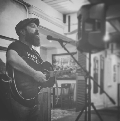SurfHouseMD's tweet photo. JB Dunn will be returning to our patio this Saturday (9/7)! Come out from 6:30-8:30pm &amp; enjoy his soulful tunes ~ his style ranges from Americana all the way to Reggae Fusion, perfect for listening outdoors with a drink in hand 😎🎶💙 https://t.co/vog12p9tIF