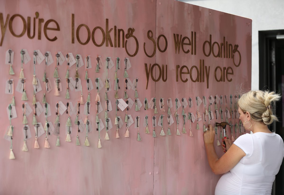 OurWeddingOnUP's tweet photo. For a hotel-themed wedding, what could be more fitting than keys for seating charts? 🔑 🗝️ Don't miss another episode of #CrazyBeautifulWeddings TONIGHT at 9:30PM ET on UPtv! #UPlifting https://t.co/RPOWT9a9OH