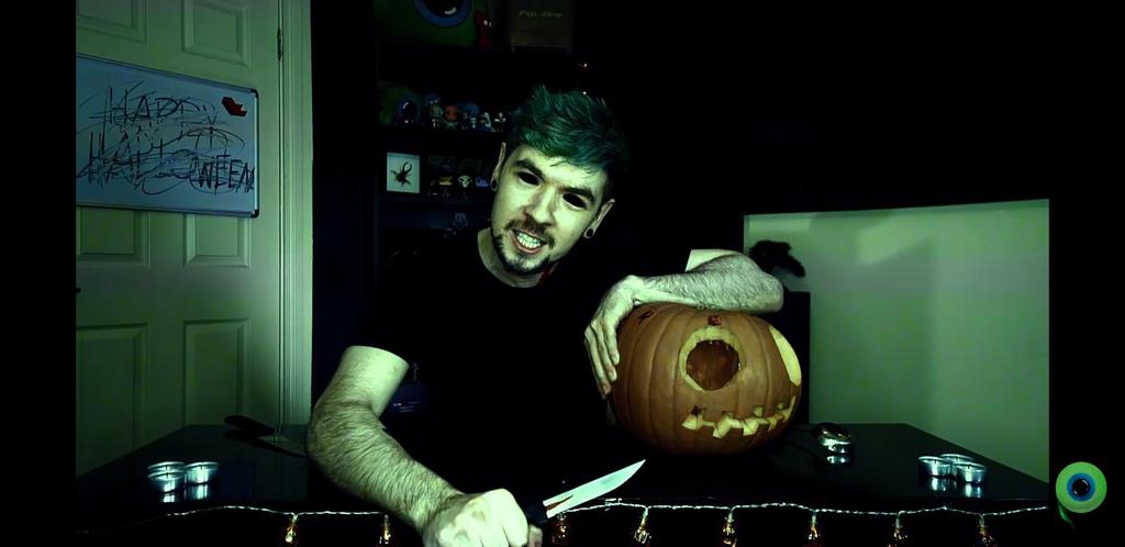 SepticDemonBoi's tweet image. "Im not a turtle!"

♤ Gay/Sub/Ships with chem

♤ Literate Multi-Verse Rp account

♤ Au/Oc friendly

♤ Rt and like?