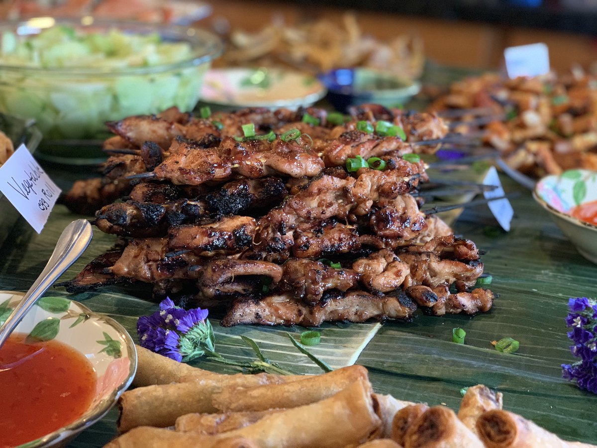 AtesKitchen's tweet image. Kamayan event is up in the store! Celebrate Filipino American Heritage with us in October at the @nashfarmmarket. squareup.com/store/AteNashv… #filipinofood #eatlocal #nashvilleeats