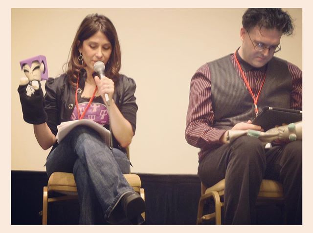 InvaderCON's tweet photo. #MelissaFahn and #RikkiSimons during the unfinished episodes script reading at #InvaderCON 2012.
#invaderzim #entertheflorpus https://t.co/sdksIoxd7j https://t.co/sdnLIFcJg4
