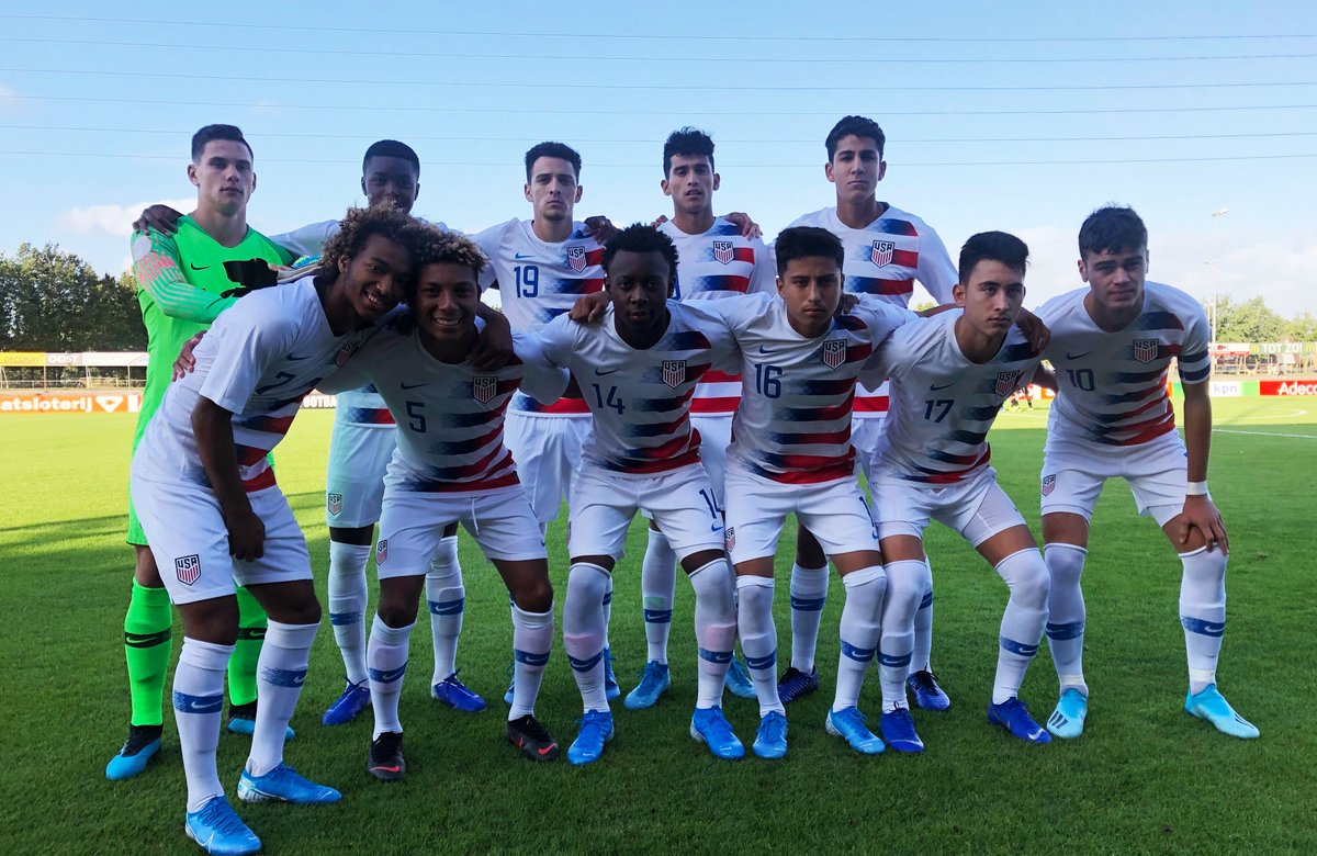 USYNT's tweet photo. U-17 #USMNT ready for action vs. Mexico! 

Your starting XI: Las, Anderson, Bello, Busio, Carrera, Hernandez, Kayo, Ocampo-Chavez, Pepi, Reyna (C), Saldana 🇺🇸 https://t.co/JMLuYqj2Zt