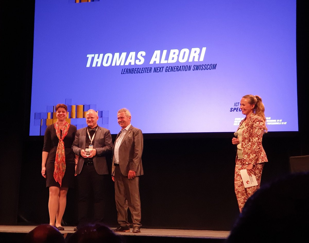 Im Januar haben <a href="/tomdiggelmann/">Tom</a> und ich unseren Berufsbildner <a href="/TAlbori/">Tom Albori</a> bei der @ICTBBCH als "Bester ICT-Berufsbildner 2019" nominiert. Heute hat er an der #ICTAwardNight genau diesen Titel erhalten! Herzliche Gratulation und vielen Dank für deinen unermüdlichen Einsatz Tom.