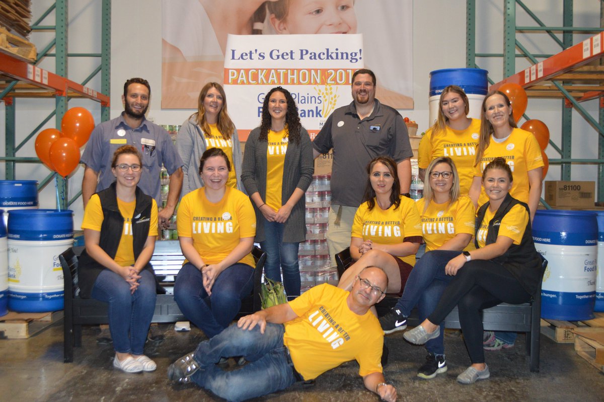 NDFoodBank's tweet photo. We had a full volunteer center for our second session today for #PACKATHON2019! Thank you @CornerstoneNDSD and Goldmark Property Management for your work in the fight to end hunger! #HungerActionMonth #HeartsSolveHunger #greatplainsfoodbank https://t.co/M6n18JZY22