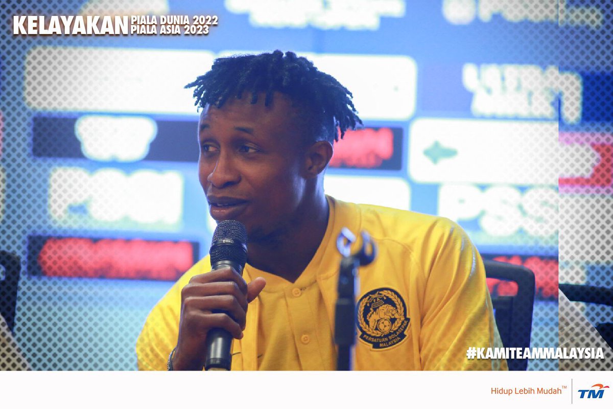 UnifiSports's tweet photo. 🗣 Mohamadou Sumareh (Pemain #HarimauMalaya) | “Bukan mudah bermain di #IDN 🇮🇩 dengan sorakan gemuruh penyokong. Tapi kami tenang &amp; terus bermain habis-habisan untuk mendapatkan kemenangan.” #IDNvMAS #WCQ #AsianQualifiers #KamiTeamMalaysia https://t.co/98xk0f0kMG