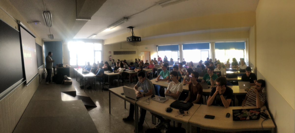 JavierPallo's tweet photo. Full! Awesome! Sala llena en la #GlobalAINight  de @neuronials en @La_UPM @ETSISIupm @martaoleac @shmancebo @hboelman @Glob_AIBootcamp https://t.co/3ICdAG2f8n