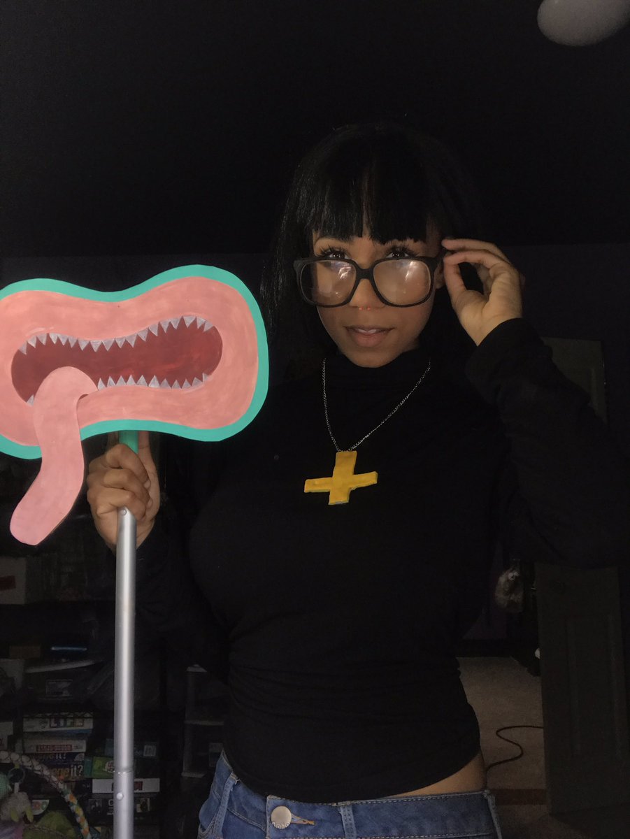 CosplayEnergy's tweet photo. Blinky...suck out every last drop of his blood!

Shizuku x2 🕷 https://t.co/QYDg554Kok