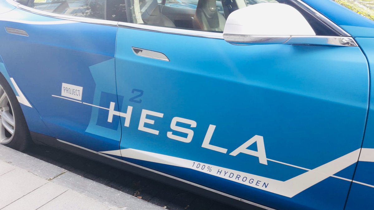 H2Europe's tweet image. Interesting discussions at today’s @NLatEU event! We are looking forward to work with all sectors to enable #sectorcoupling and #sectoralintegration to become reality. And a #Hesla was there too! 🚗💧#HydrogenNow #FuelCellsNow