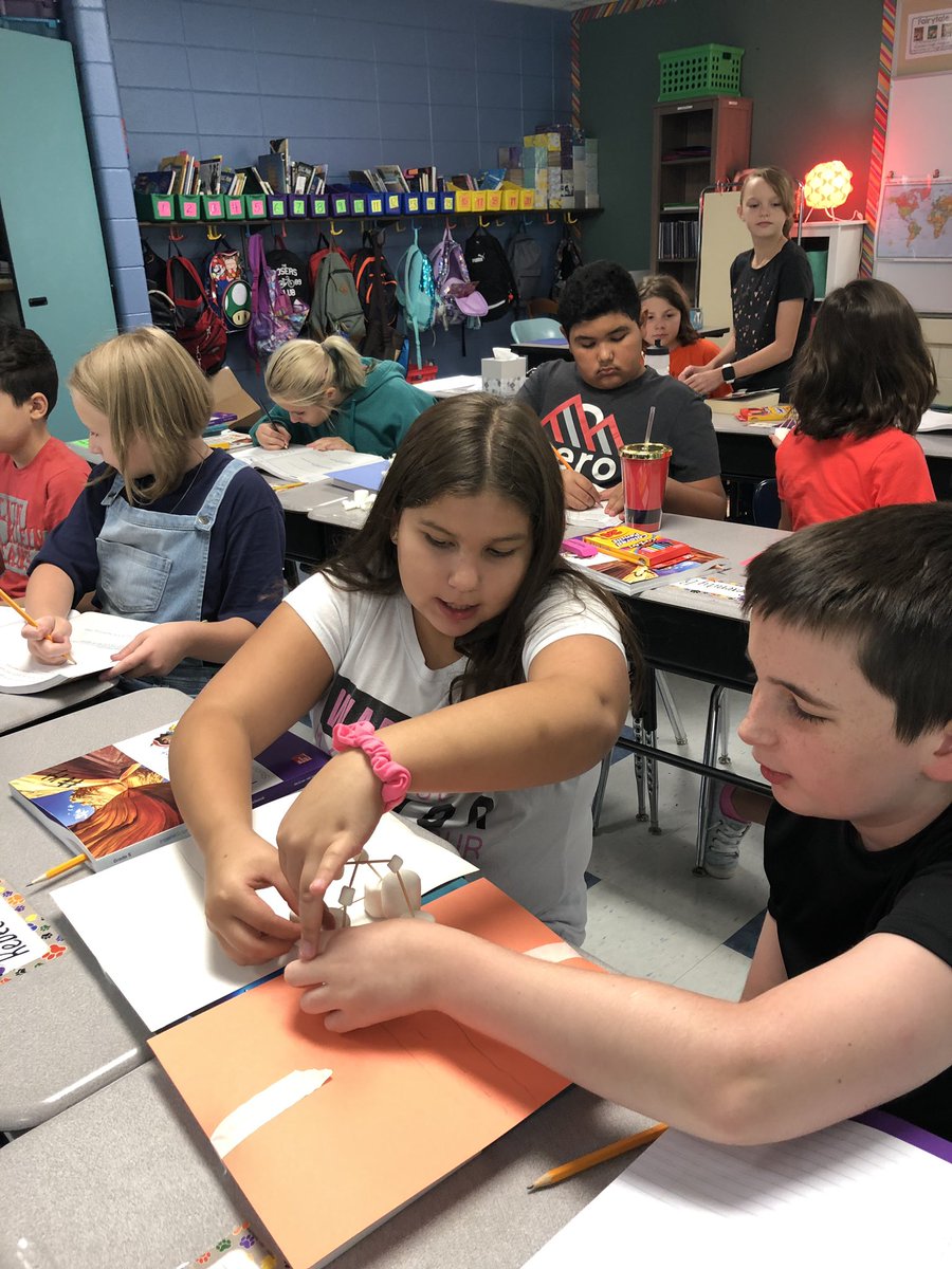 VanMeter52's tweet photo. Mrs. VanMeter’s 5th graders design structures that will stand up to an earthquake.#ISD5thGrade #ISDstrong https://t.co/9fFAi1Sj2n