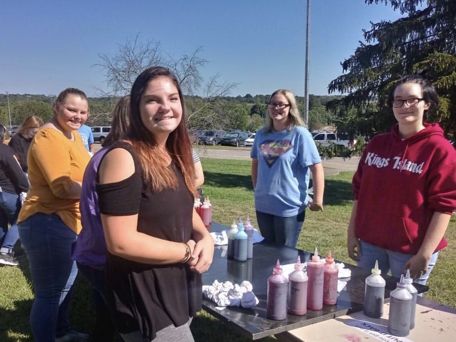 dchsart's tweet image. Great day for our Art Club tie-dye party!! @DCcougarnation