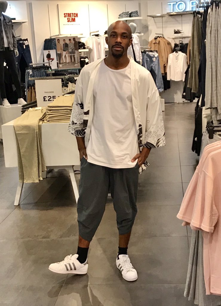 ShinobiKy's tweet photo. It’s not gonna be fair in 2020 🐲 #Kimono #Drip https://t.co/u3spRctYQL