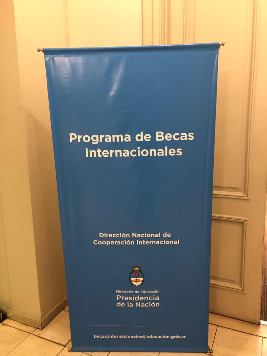 IFArgentine's tweet photo. Hoy en el MECCyT estamos abriendo la jornada de orientación para los futuros 57 asistentes argentinos de idioma español en Francia 2019-2020. Ellos también son los embajadores de la relación bilateral franco-argentina. 🇫🇷🇦🇷👩‍🏫👨‍🏫 https://t.co/aaYWsAQP95