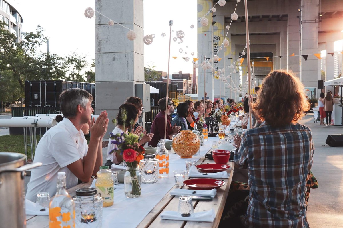 thebentway's tweet photo. βοΈ Looking back at Spring/Summer2019: #CommunalTable β β
β
So. Much. Food! This summer, we hosted a series of weekly dinners with @thedepanneur for our community π²π₯π₯π°πΊ
Thank you everyone for joining us! π₯°
____
Communal Table was supported by @StellaArtoisCAN π» https://t.co/DXSEf3zoBT