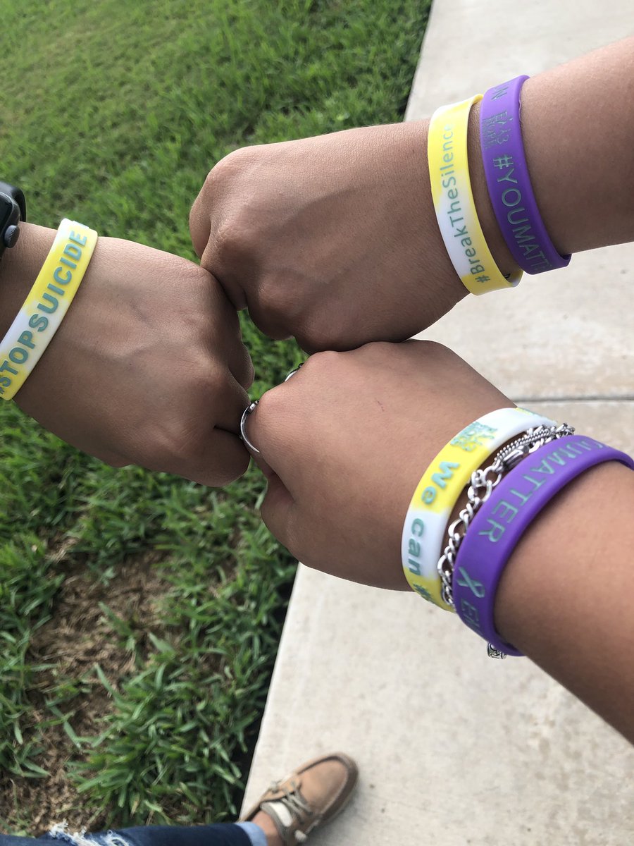New EM3 bracelets are in ❗️ Selling for 1$ ❗️ #BreakTheSilence #EM3 #StopSuicide #YouMatter