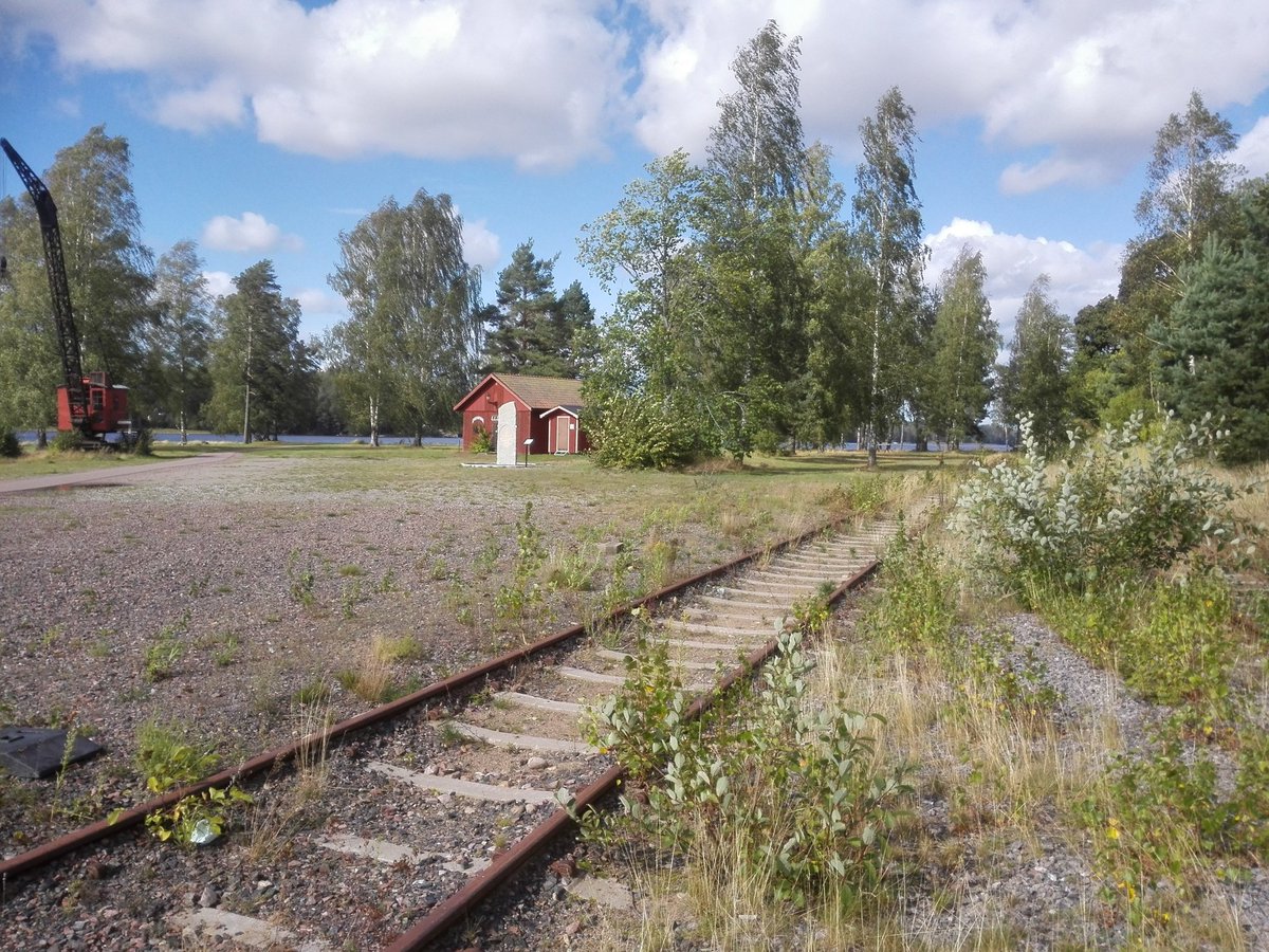 kristallnaach's tweet photo. Das #Bahn-Gelände ist groß..
#FrykstaGamlaStation #Fryksta
😍 #Schweden 🇸🇪 #Fryken-See
#Elchenländle19 🇸🇪 #Värmland https://t.co/DKxPL0Fsj7