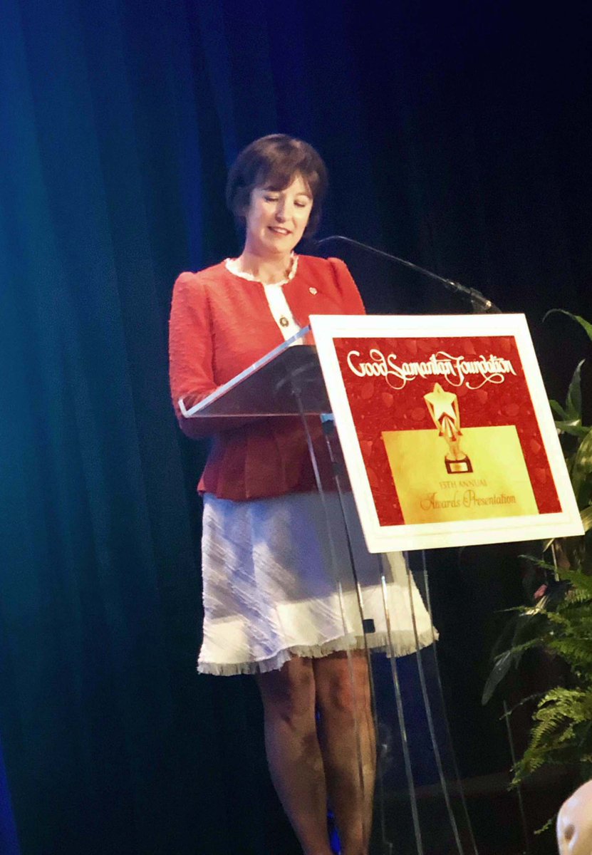 HCAHouston's tweet photo. Today, CNO Kelli Nations emceed the Good Samaritan Foundation's Excellence in Nursing Awards Luncheon!

Congratulations to our over 50 #HCAHou nurses who received bronze recognition for being leaders at the bedside. #BornToCare #NursingLeadership https://t.co/XDEmP9Uy3c