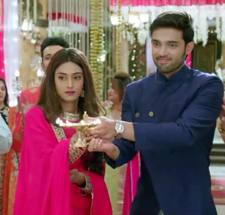 Nimmi99949212's tweet photo. Both were looking so elegant in today's episode 
bless to them together 
#wewantanupreonly #ShameOnStarPlus #kasautiizindagikay #ParthSamthaanWinningHearts #ParthSamthaan #EricaFernades #ejf  #parthains https://t.co/BaJeqnad99