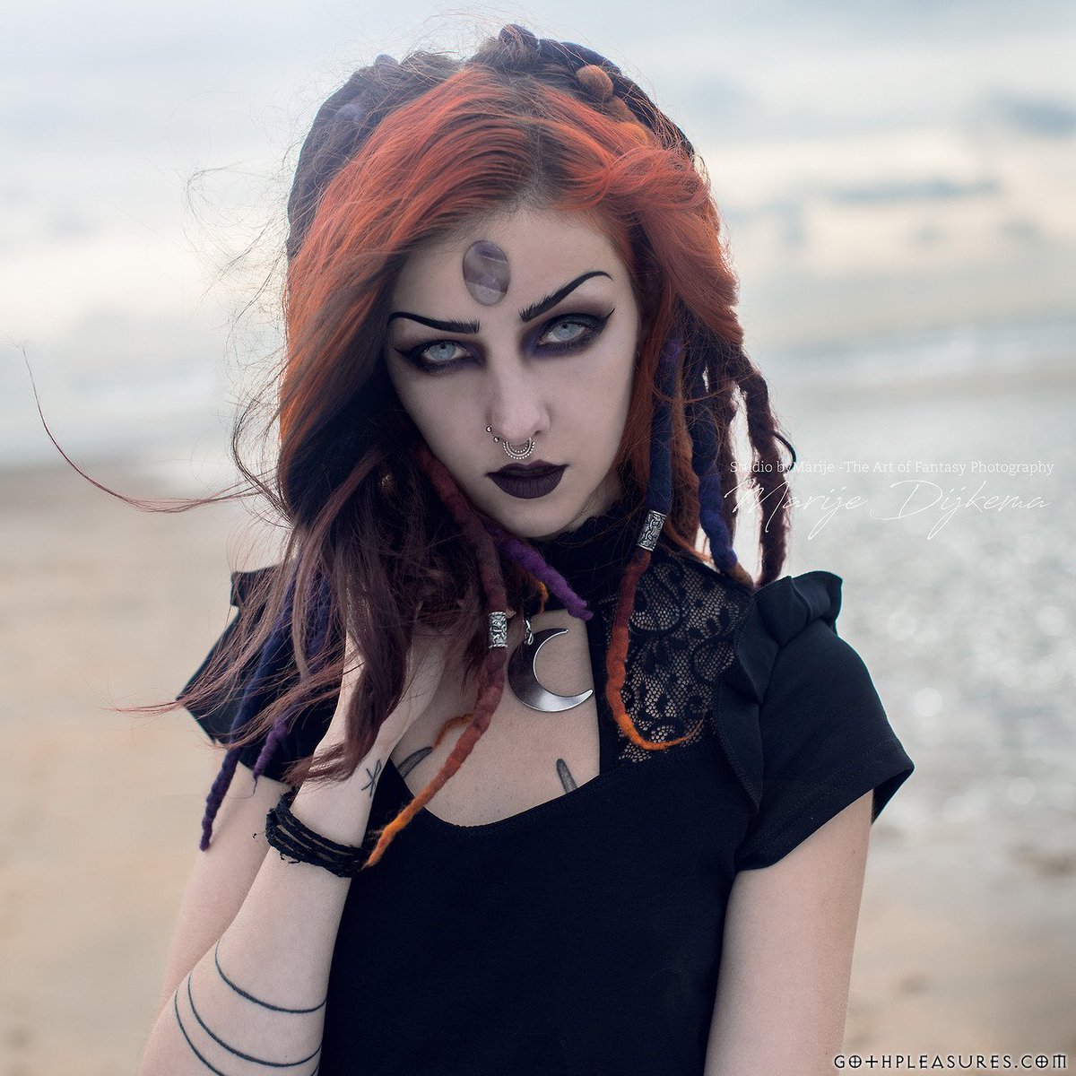 gothpleasures's tweet photo. ⬇ See full gallery here ⬇
https://t.co/B5k1v5T8B6 https://t.co/gVGOFQn1tG