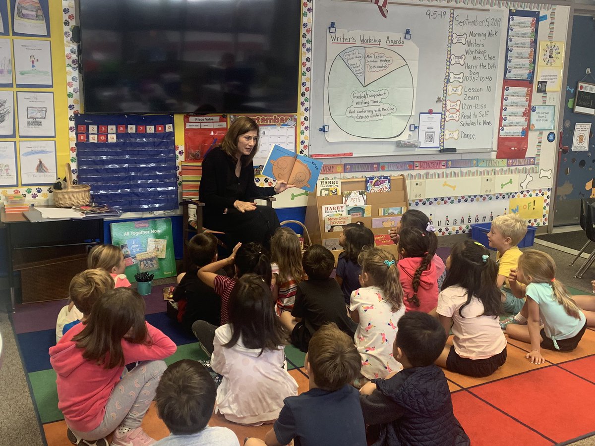 JillCarlson19's tweet photo. We are so lucky to have an amazing Instructional TOSA.  First Graders love Writer’s Workshop! @MrsCline2 #usdlearns #carltonusd https://t.co/lMAqAl32gg