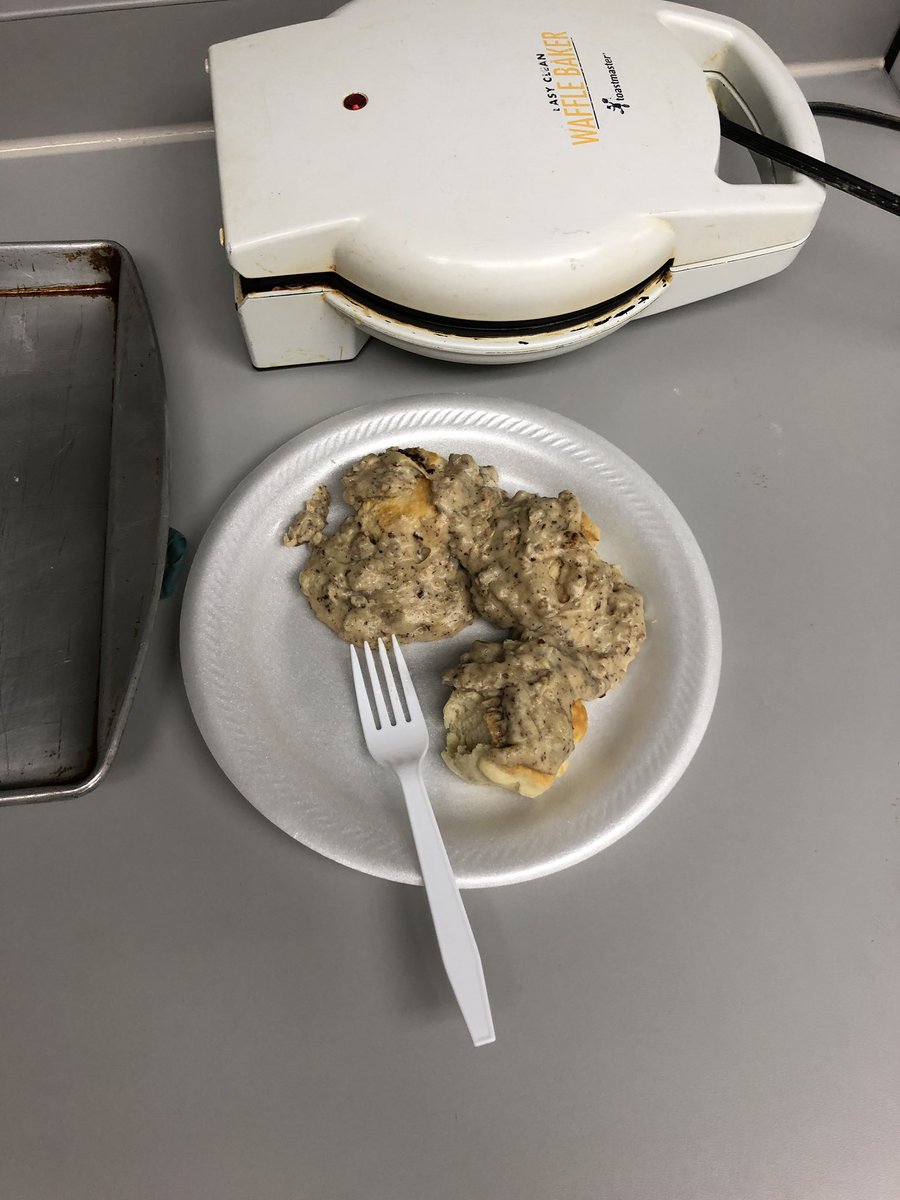 Good morning, America! A pleasure for the senses to be with Mrs. Hoguet’s students while they made biscuits and gravy today! #harvardrising #D50teachersrock <a href="/HarvardD50/">Harvard CUSD 50</a>