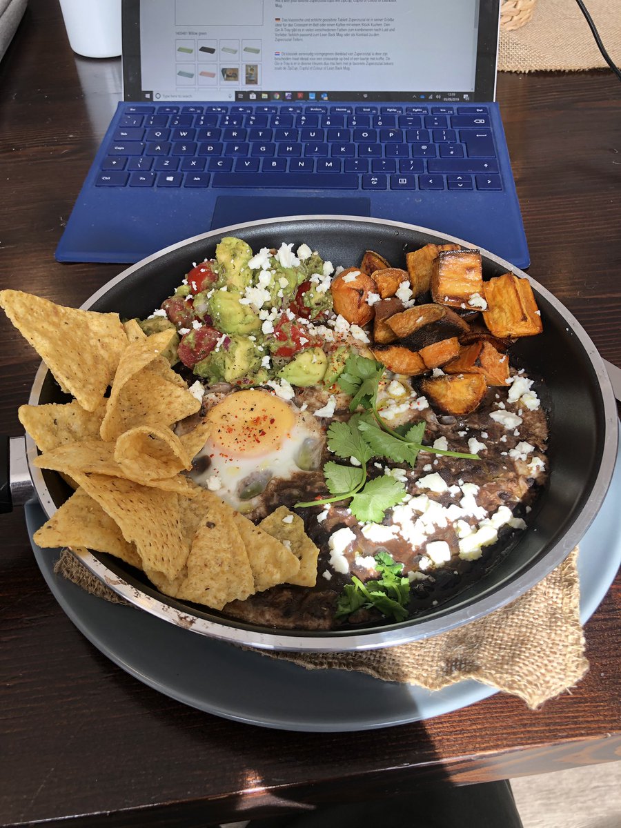 Absolute banger!! 😍 @nourishbynisha #HeuvosRancheros